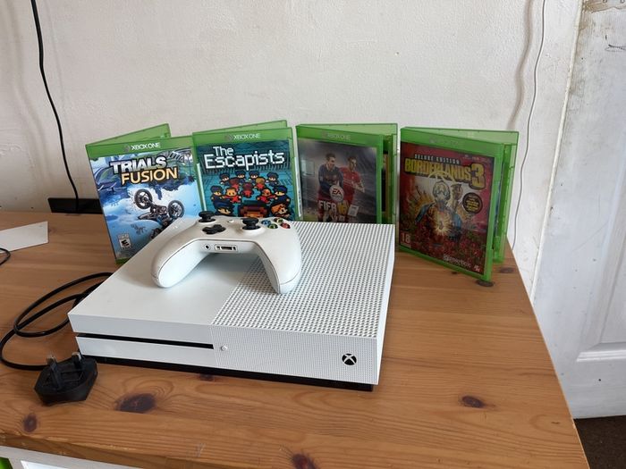 XBOX ONE Console bundle