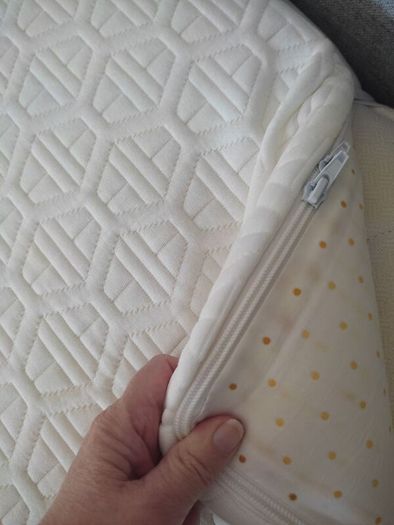 Free Double mattress + Topper
