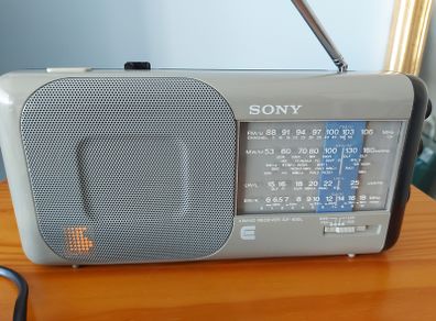 Sony ICF-850L vintage radio, in exelent condition.
