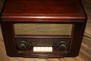 Steepletone Vintage Style Radio In working Order