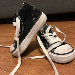 Girl shoes
