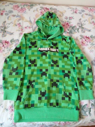 Minecraft hoodie (9-10 yrs)