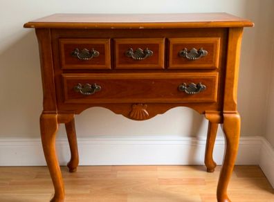 Vintage / Traditional Wooden Console Table