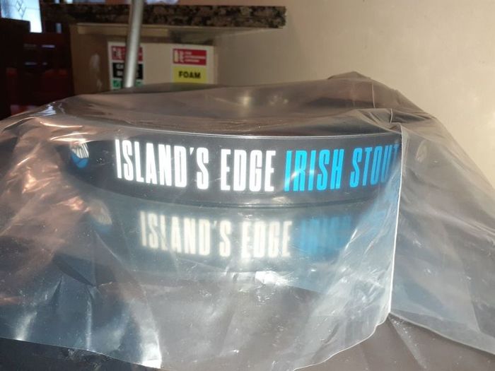 Islands edge stout trays