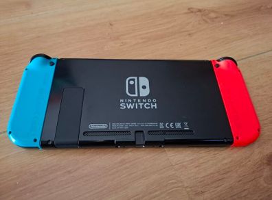 Nintendo Switch  + protective case
