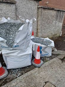 2.5 ton of stones 804