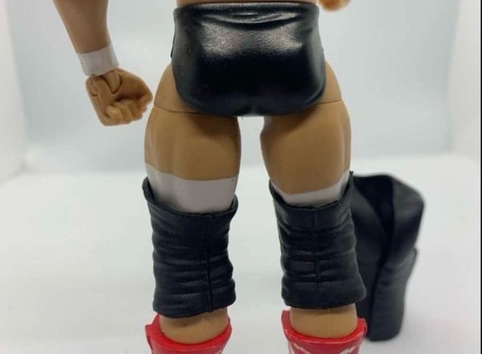 wwe elite lost legends Magnum T.A action figure