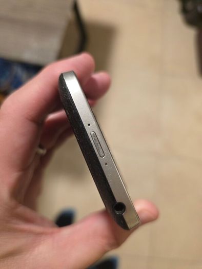 Blackberry Classic (Free Post)