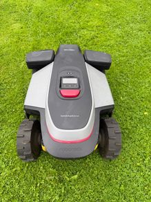 Roborock RockMow Z115 Robotic Lawnmower 1500m2