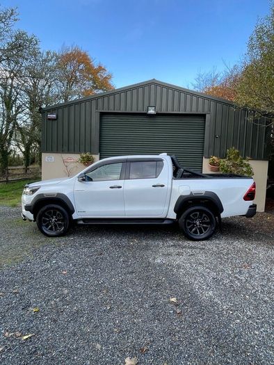 Toyota Hilux 2.8 Invincible No Vat