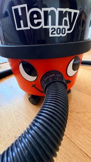 Henry 200 Vacuum Cleaner Excellent Condition