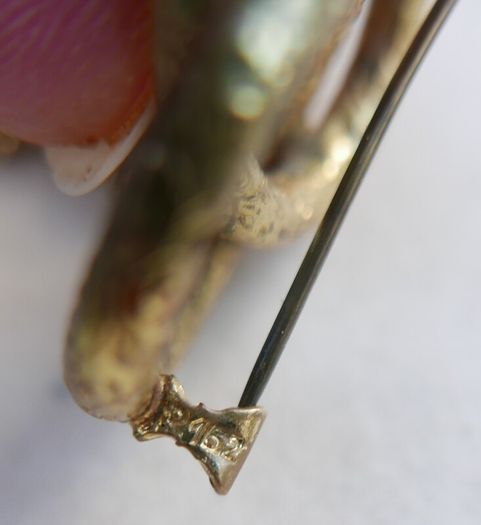 Vintage Gold Tone Brosche