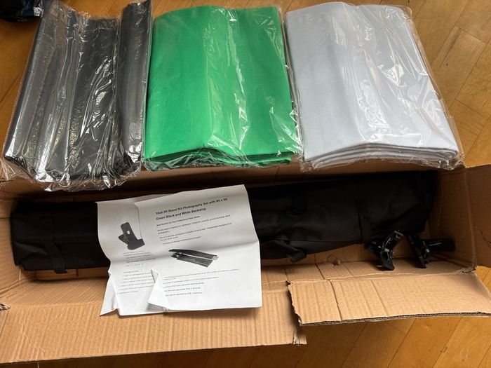 Excelvan 10x6.5ft Stand Kit Photography Set with 9ft x 6ft Green Black and White Backdrop New