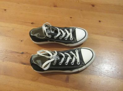 Black Converse   size 4