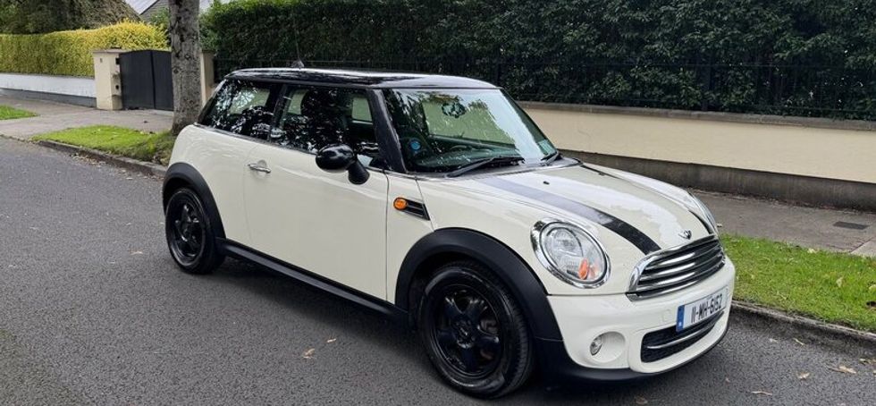MINI Cooper D 1.6 Diesel 2011  Good Maintenance