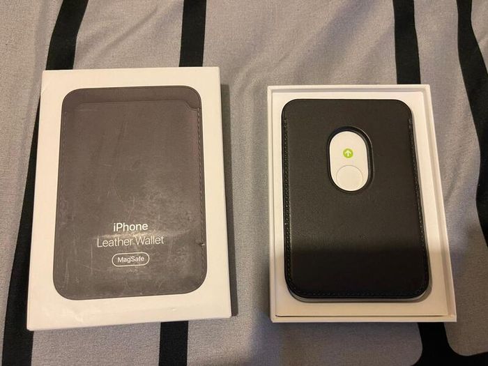 iPhone Leather Wallet with MagSafe Black