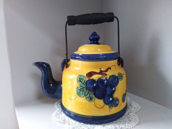 Spainish Kettle Style Ceramic Teapot