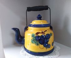 Spainish Kettle Style Ceramic Teapot