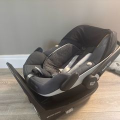 Maxi-Cosi Car seat & Isofix base