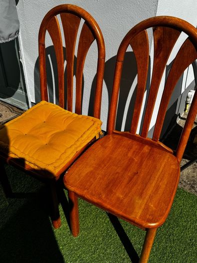 2 Chairs in good condition  For Free