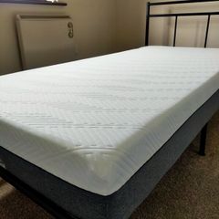 Single Mattress Memory Foam / Bed Frame / Topper