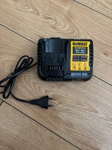 DeWalt Charger