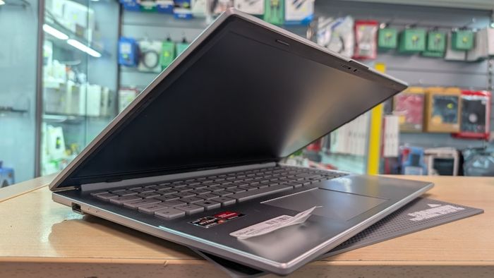 ASUS VivoBook Go 15