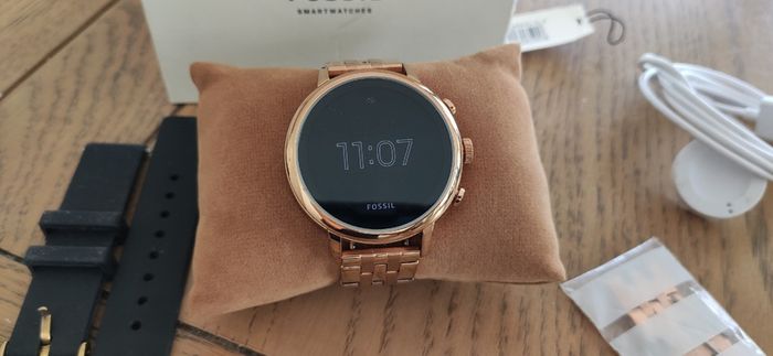 Smartwatch - Fossil Gen 4 Venture GTR dw7f1 Rose Gold