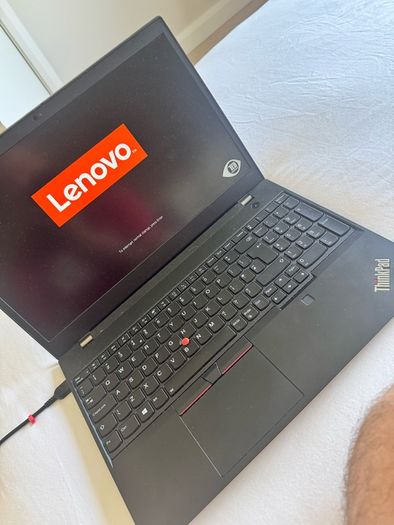 Lenovo Thinkpad P15V