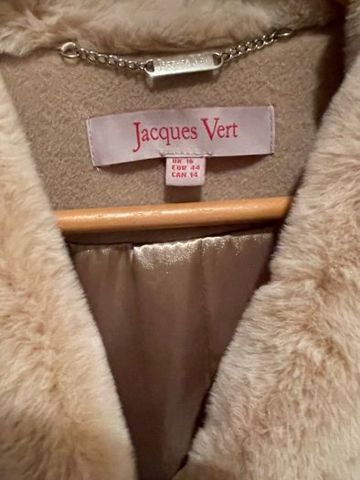 Jaques Vert Beige Coat Sz 16 with 'off-cream' Fake Fur Collar