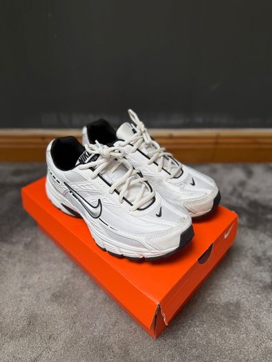 Nike Initiator