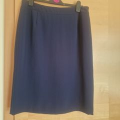 Navy skirt size 18
