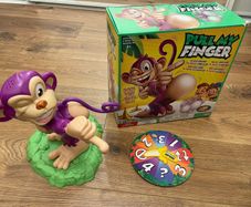 Pull my finger board game
