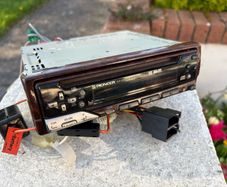 Pioneer DEH 635 R headunit