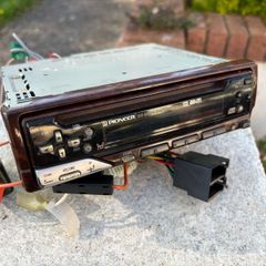 Pioneer DEH 635 R headunit