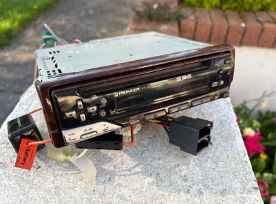 Pioneer DEH 635 R headunit