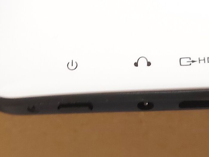 2 x 10.1 inch Gotabs, not powering on, in excellent cosmetic condition
