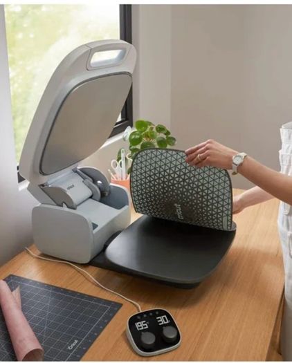 Cricut AutoPress (HeatPress)