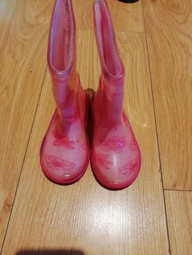Girls wellies
