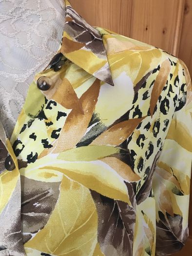 Ladies blouse size 16 - New