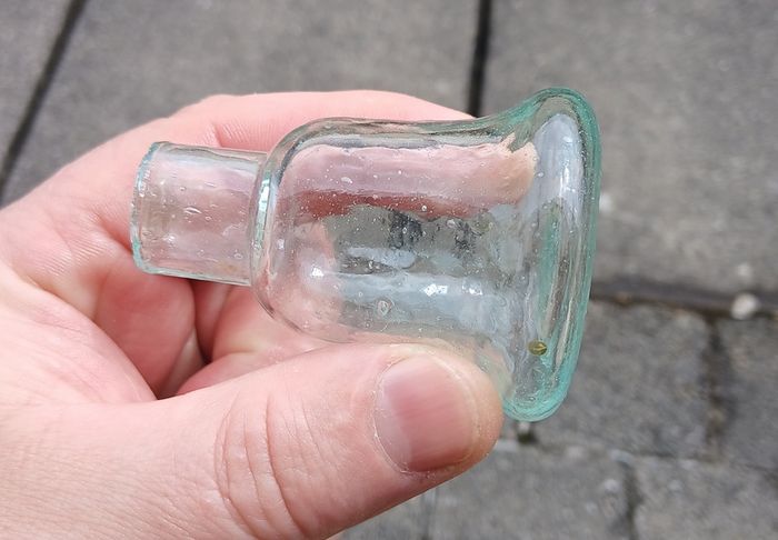 Bell ink bottle