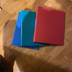 folders, blue, red and green
