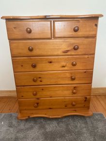 Tallboy chest of drawers