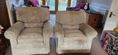 2 Armchairs FREE.