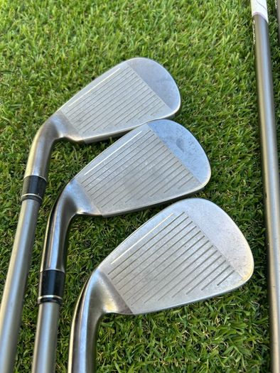 Full set of ladies golf clubs