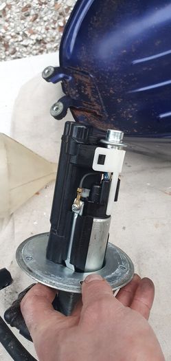 gsxr k5 750 fuel pump will fit k4 k5 600 or 750