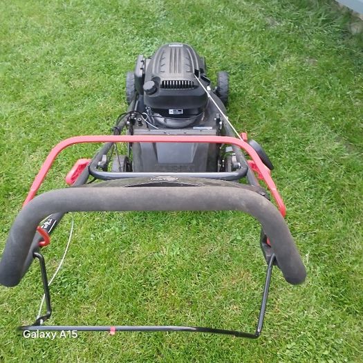 Self drive petrol lawnmower