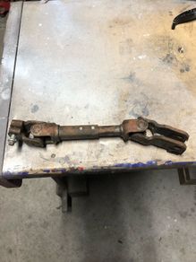 Corsa B steering knuckle