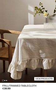 Cotton ruffle tablecloth from H&M