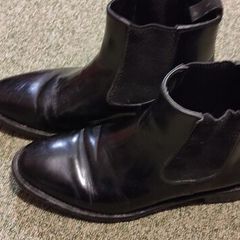 Samuel Windsor Chelsea boots